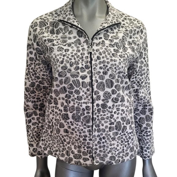 B12. Joni B. Black and White Patterned Zip Up Jacket - Size Medium - Picture 1 of 4